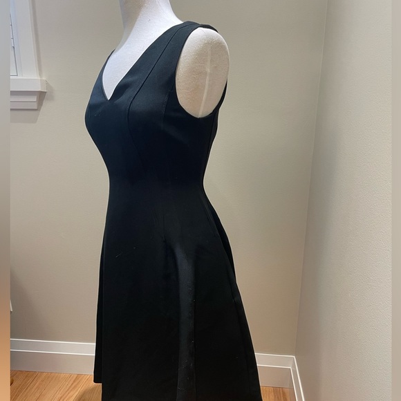 Banana Republic Black Knee-length Dress - Picture 4 of 4